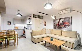 Lovely And Spacious Apartment